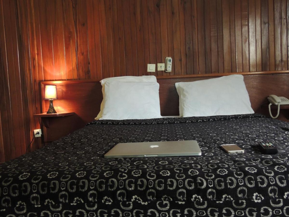 Hotel Saffana Douala Exterior foto